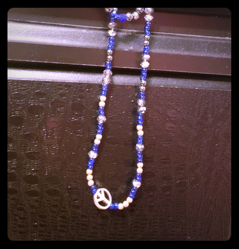 Set of necklace an bracelet
